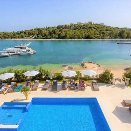 Perla Resort-1 By Interhome *