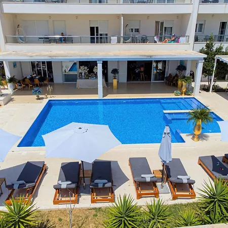 Апартаменты Perla Resort-1 By Interhome